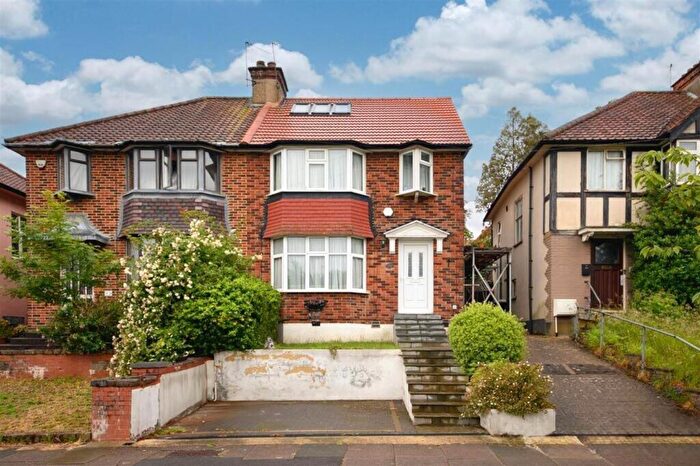 4 Bedroom Semi Detached House For Sale In Farm Road, Edgware, HA8