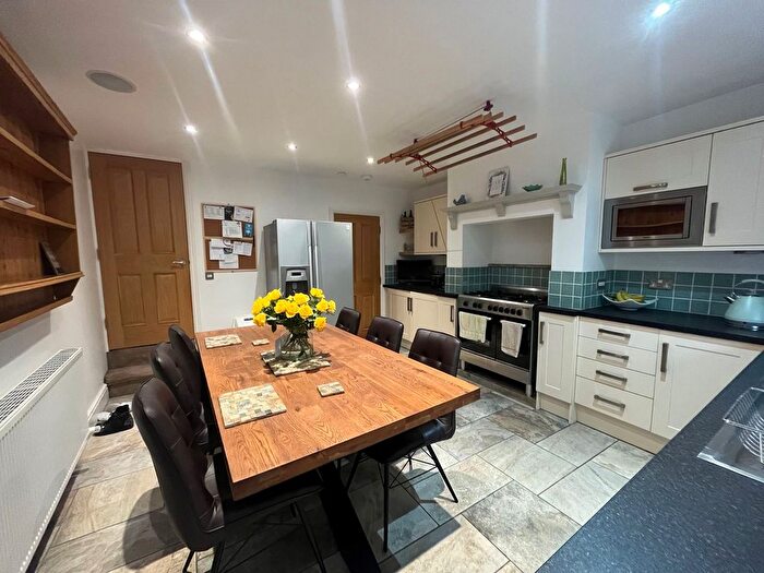 3 Bedroom End Of Terrace House To Rent In Prospect Street, Farsley, Pudsey, LS28