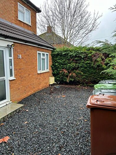 4 Bedroom Semi-Detached House To Rent In Ranskill Road, Borehamwood, WD6