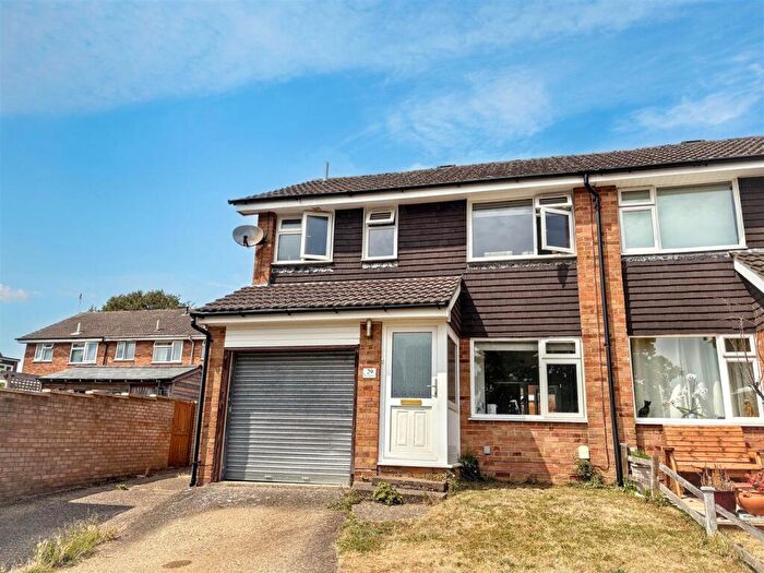 3 Bedroom Semi-Detached House For Sale In The Pyghtles, Wollaston, Wellingborough, NN29