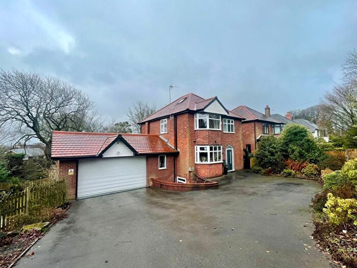 4 Bedroom Detached House For Sale In Bury Amp; Bolton Road, Radcliffe, Manchester, M26