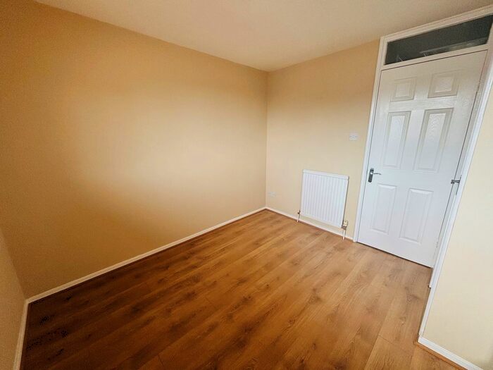 2 Bedroom Property To Rent In Arlington Road, Sully, Penarth, CF64