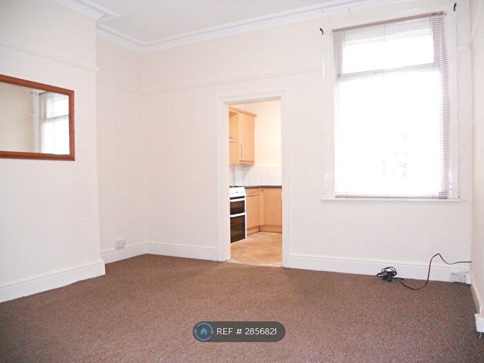 3 Bedroom Terraced House To Rent In A/ Abbeydale Road, Sheffield, S7