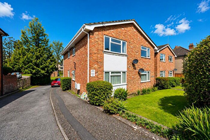 1 Bedroom Flat To Rent In Woodmill Lane, Southampton, SO18