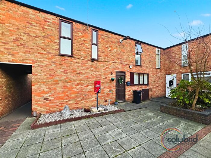 3 Bedroom Terraced House For Sale In Beeston Courts, Basildon, SS15