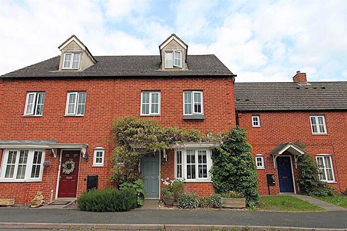 4 Bedroom Semi Detached House For Sale In Primrose Way, Kidderminster, DY10