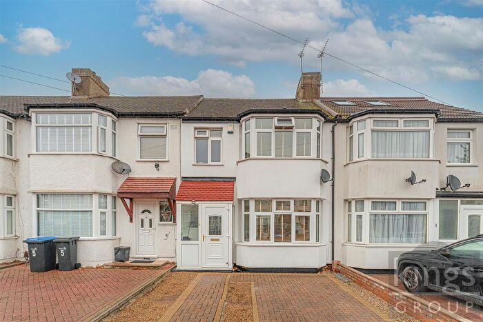 3 Bedroom Terraced House For Sale In Linden Avenue, Enfield, EN1