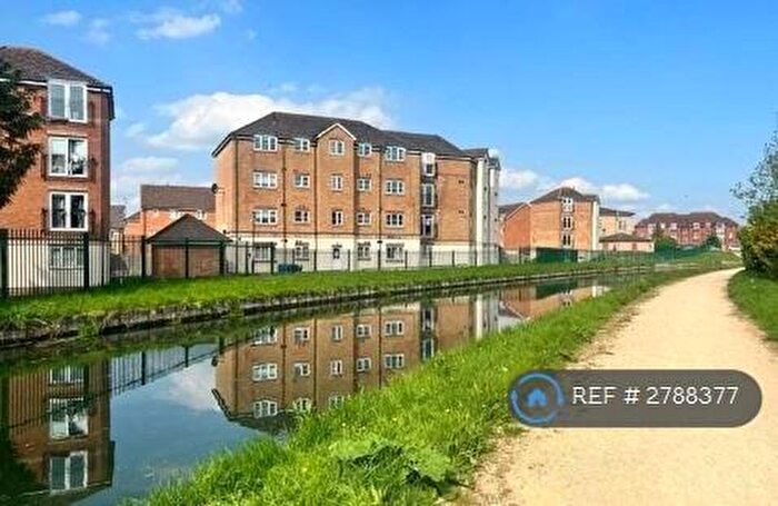 2 Bedroom Flat To Rent In Huron Road, Broxbourne, EN10