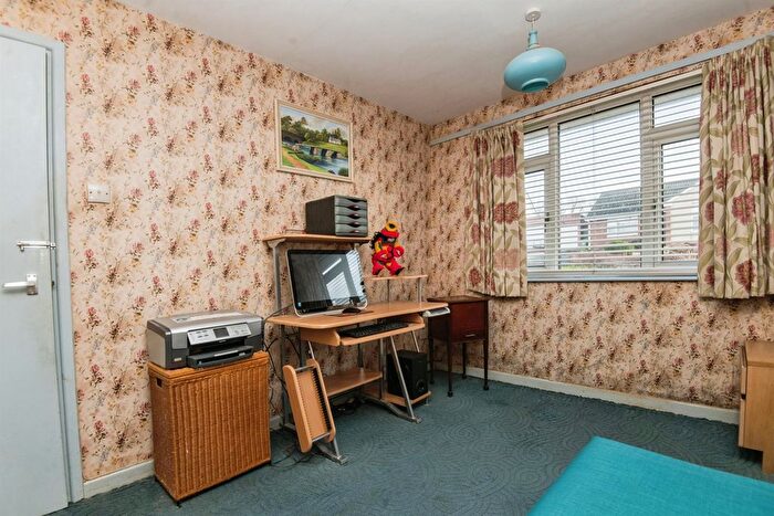 2 Bedroom Detached Bungalow For Sale In Allington Mead, Exeter, EX4