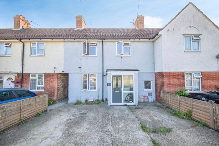 3 Bedroom Terraced House For Sale In Clapgate Lane, Ipswich, IP3