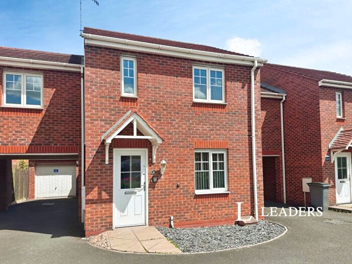 3 Bedroom Detached House To Rent In Waterlily Close, Stoke-on-Trent, Staffordshire, ST1