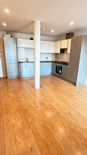 1 Bedroom Flat To Rent In Wildfell Road, London, SE6