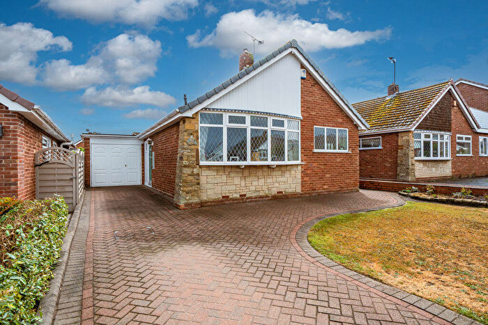 2 Bedroom Detached House For Sale In Burnham Close, Kingswinford, DY6