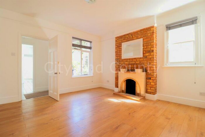 1 Bedroom Flat To Rent In Dickens Street, Eastfield, Peterborough, PE1