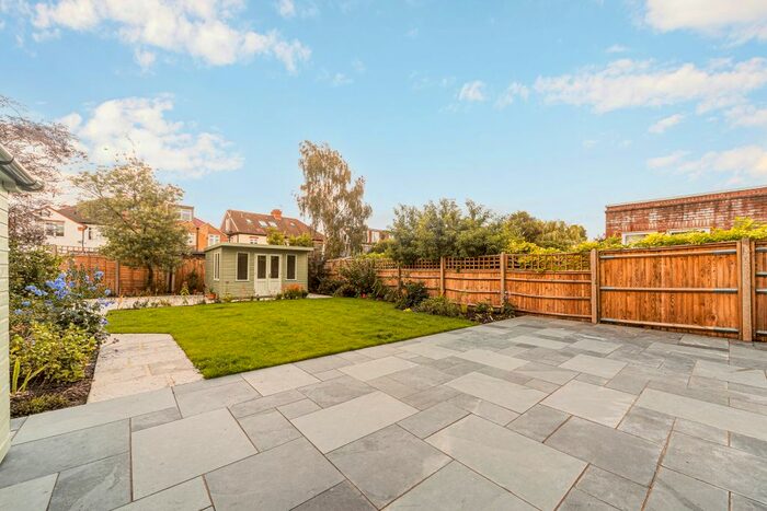 4 Bedroom Detached House To Rent In Stuart Avenue, Ealing, London, W5