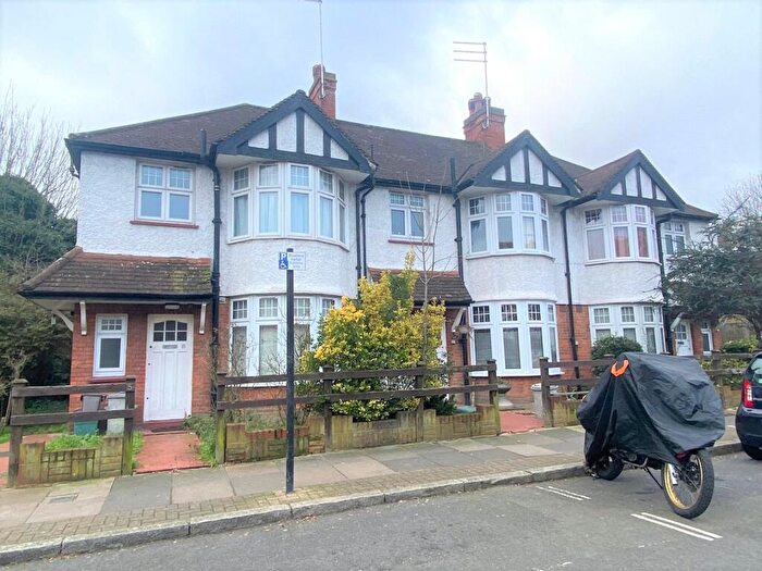 1 Bedroom Apartment To Rent In Warlters Road, Holloway, Islington, London, N7