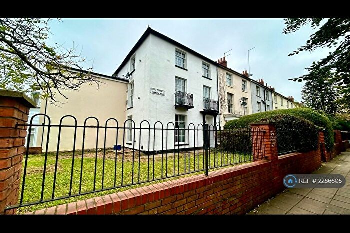 2 Bedroom Flat To Rent In Royal Terrace, Northampton, NN1