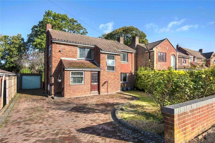 3 Bedroom Detached House To Rent In Pierrefondes Avenue, Farnborough, Hampshire, GU14