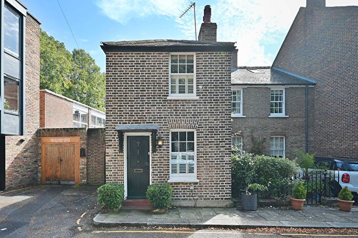 2 Bedroom Property For Sale In The Butts, Brentford, TW8