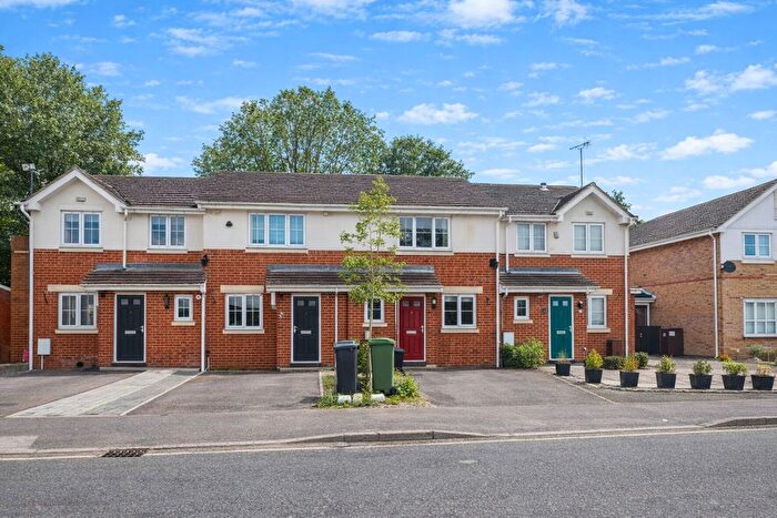 2 Bedroom Property To Rent In Payne Close, Barking, IG11