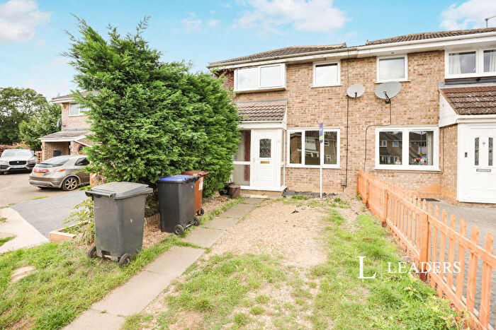 3 Bedroom Semi-Detached House To Rent In Annesley Close, Northampton, NN3