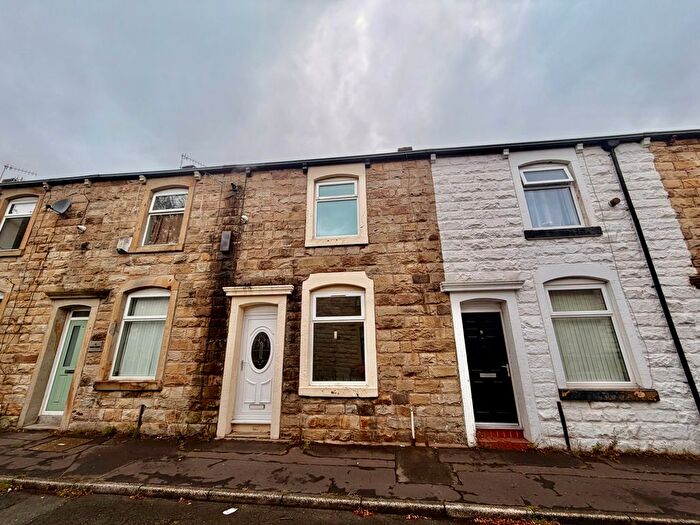 2 Bedroom Property To Rent In Dean Street, Burnley, BB11