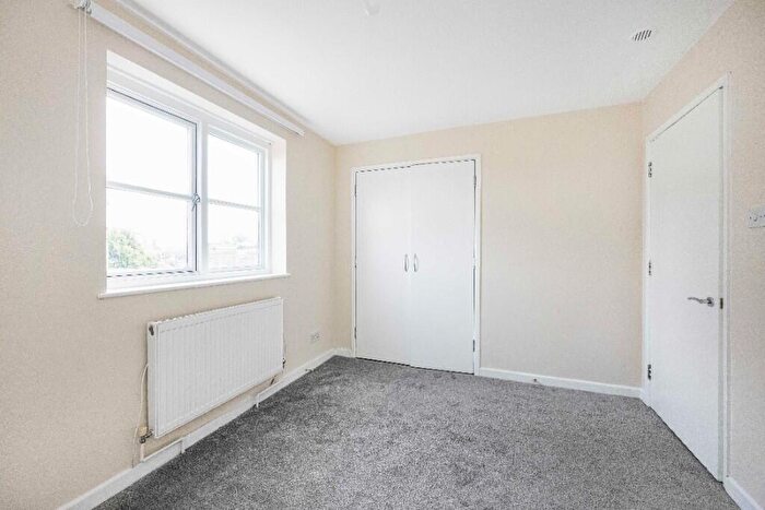 1 Bedroom Flat To Rent In Juniper Crescent, London, NW1