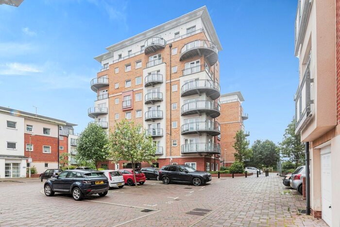 2 Bedroom Flat To Rent In Winterthur Way, Basingstoke, RG21