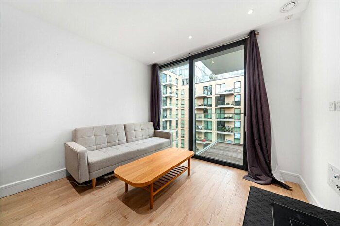 2 Bedroom Apartment For Sale In Stable Walk, E1