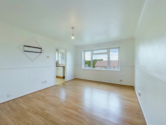 1 Bedroom Flat To Rent In Craylands Square, Swanscombe, Kent, DA10