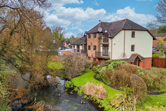 2 Bedroom Apartment To Rent In London Road, High Wycombe, Buckinghamshire, HP11