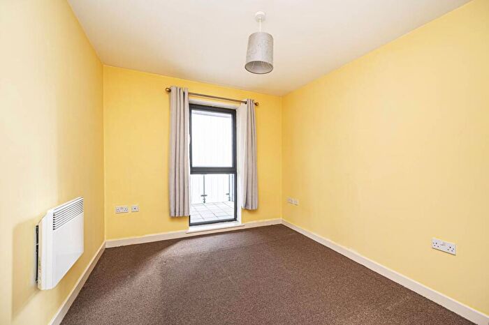 1 Bedroom Flat To Rent In Cunningham Court, Leyton, London, E10