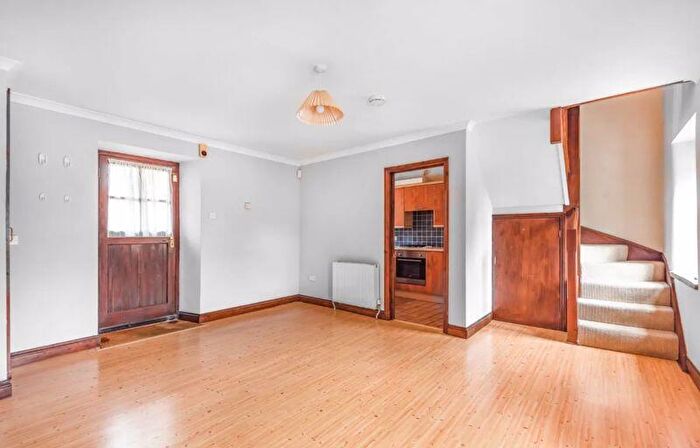 1 Bedroom Terraced House For Sale In Victoria Road, Bicester, OX26