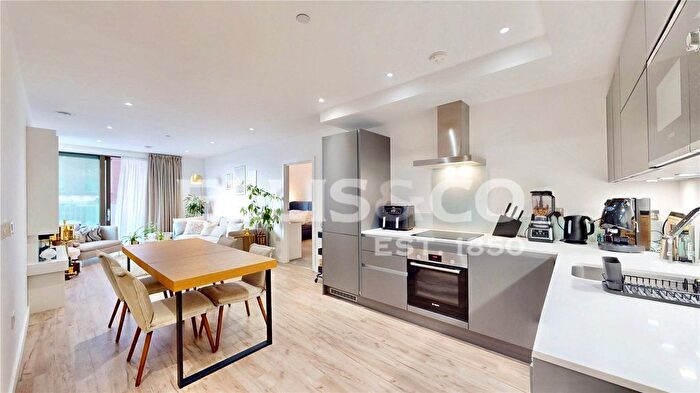 2 Bedroom Flat For Sale In Bakery Walk, Greenford, UB6