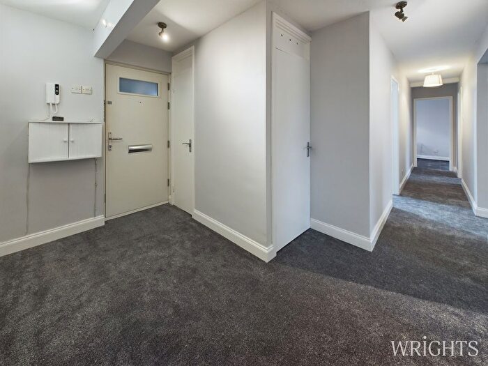 2 Bedroom Flat To Rent In Kingscroft, Welwyn Garden City, AL7