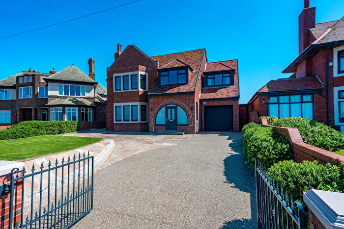 4 Bedroom Detached House For Sale In Queens Promenade, Blackpool, FY2