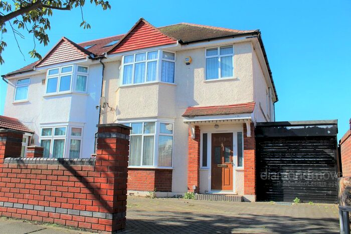 3 Bedroom Terraced House To Rent In Munster Avenue, Hounslow, TW4
