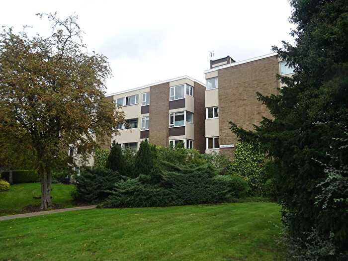 2 Bedroom Apartment To Rent In Kimbolton Court, Kimbolton Road, MK40