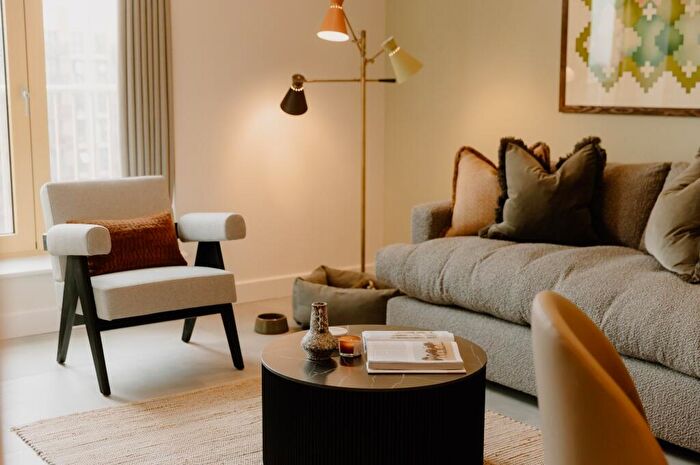 2 Bedroom Apartment To Rent In Embassy Boulevard, Linear Place, Wandsworth, London, SW11