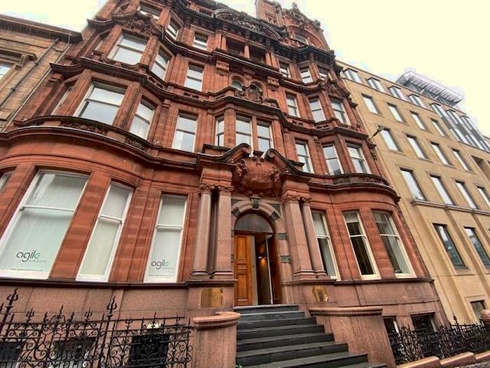 3 Bedroom Flat To Rent In Flat / At West George Street, G2