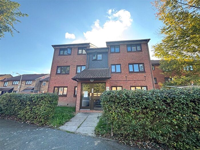 2 Bedroom Flat For Sale In Sapphire Close, Dagenham, RM8