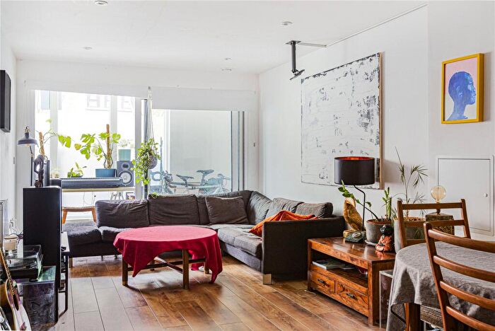 2 Bedroom Apartment To Rent In Dunn Street, Dalston, Hackney, London, E8