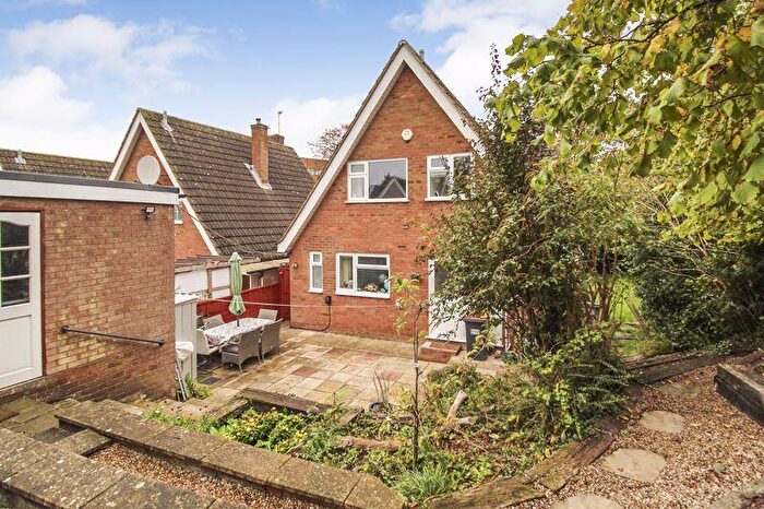 4 Bedroom Detached House For Sale In Manton Lane, Bedford, MK41