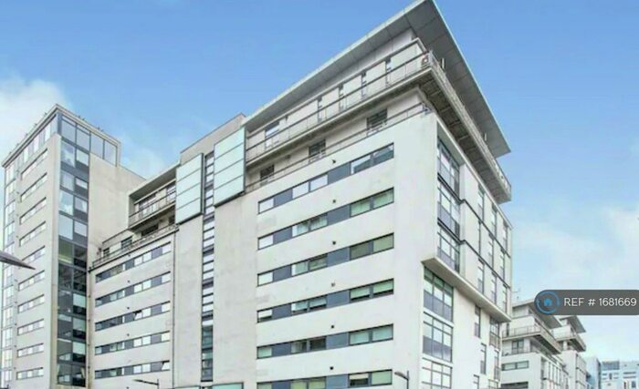 2 Bedroom Flat To Rent In Castlebank Place, Glasgow, G11