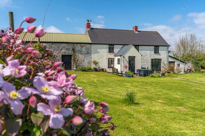 3 Bedroom Detached House For Sale In Ysgubor Goch Farm, St. Andrews Major, Dinas Powys, CF64