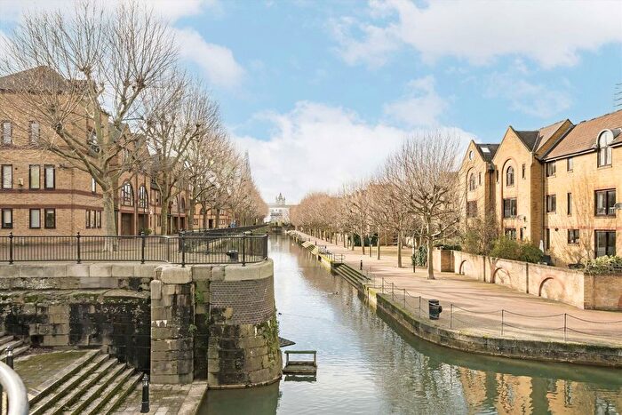 2 Bedroom Property To Rent In Spirit Quay, Wapping, E1W
