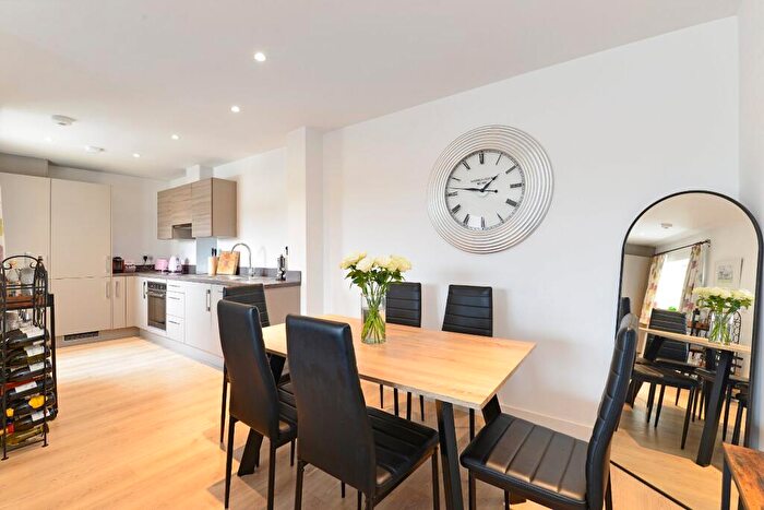 1 Bedroom Flat For Sale In Flambard Way, Godalming, Surrey, GU7