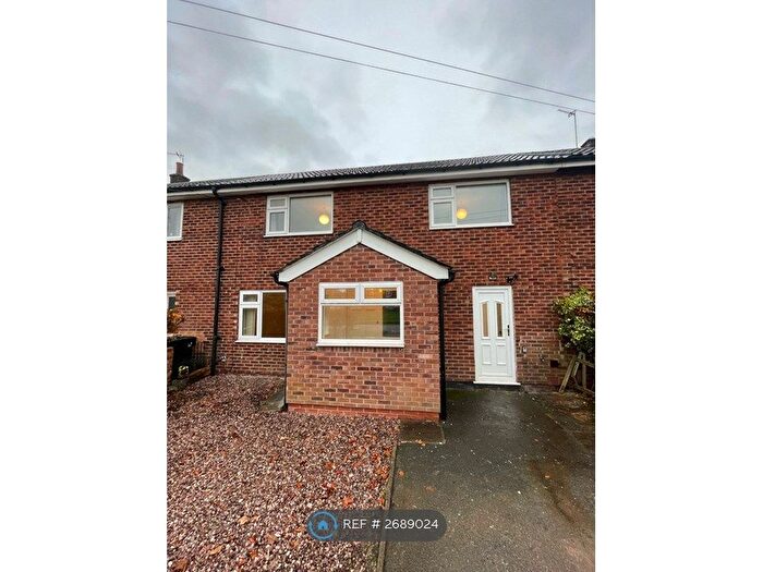 3 Bedroom Terraced House To Rent In Earlsway, Macclesfield, SK11