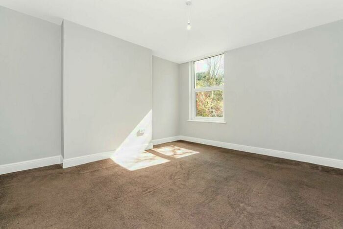 2 Bedroom Flat To Rent In Marmora Road, SE22