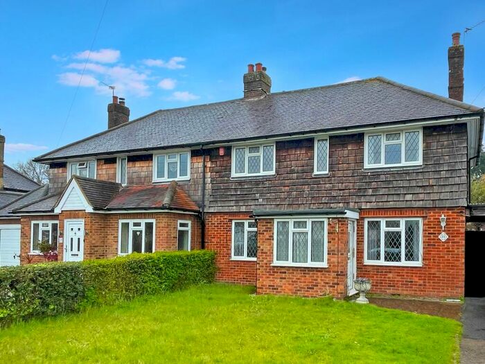 3 Bedroom Semi-Detached House To Rent In Hundred Acres Lane, Amersham, HP7